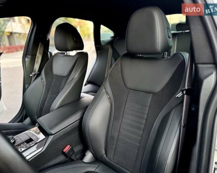 Белый БМВ i4, объемом двигателя 0 л и пробегом 45 тыс. км за 55900 $, фото 30 на Automoto.ua