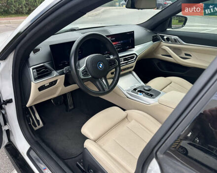 Белый БМВ i4, объемом двигателя 0 л и пробегом 20 тыс. км за 36999 $, фото 18 на Automoto.ua
