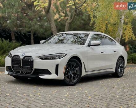 Белый БМВ i4, объемом двигателя 0 л и пробегом 42 тыс. км за 34900 $, фото 3 на Automoto.ua