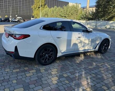 Белый БМВ i4, объемом двигателя 0 л и пробегом 39 тыс. км за 37000 $, фото 6 на Automoto.ua