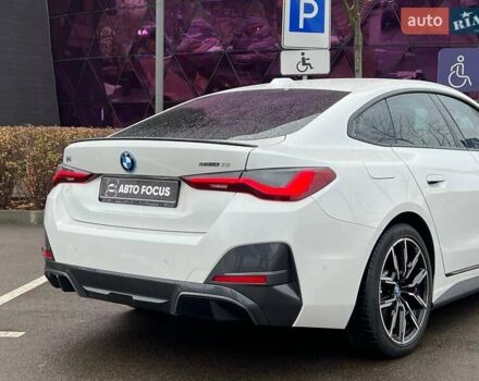 Белый БМВ i4, объемом двигателя 0 л и пробегом 20 тыс. км за 35990 $, фото 8 на Automoto.ua