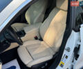 Белый БМВ i4, объемом двигателя 0 л и пробегом 25 тыс. км за 40999 $, фото 17 на Automoto.ua