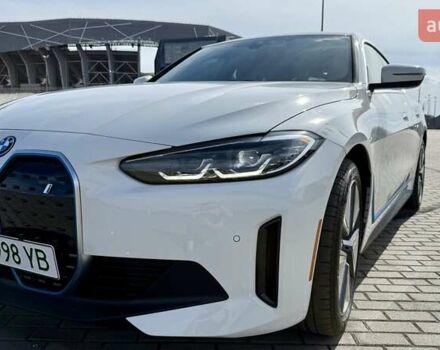 Белый БМВ i4, объемом двигателя 0 л и пробегом 7 тыс. км за 39900 $, фото 12 на Automoto.ua