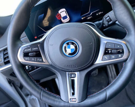 Белый БМВ i4, объемом двигателя 0 л и пробегом 40 тыс. км за 43300 $, фото 46 на Automoto.ua