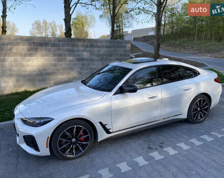 Белый БМВ i4, объемом двигателя 0 л и пробегом 40 тыс. км за 43300 $, фото 4 на Automoto.ua