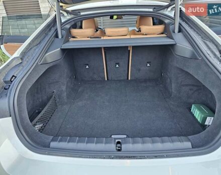 Белый БМВ i4, объемом двигателя 0 л и пробегом 10 тыс. км за 36800 $, фото 22 на Automoto.ua