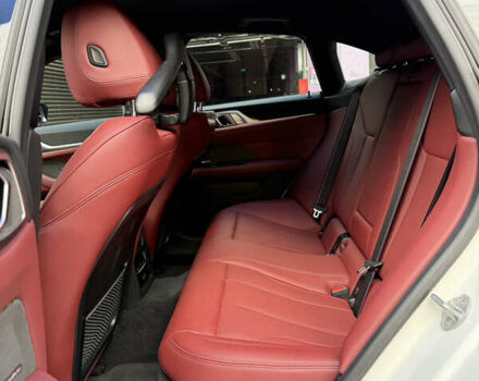 Белый БМВ i4, объемом двигателя 0 л и пробегом 35 тыс. км за 50700 $, фото 12 на Automoto.ua