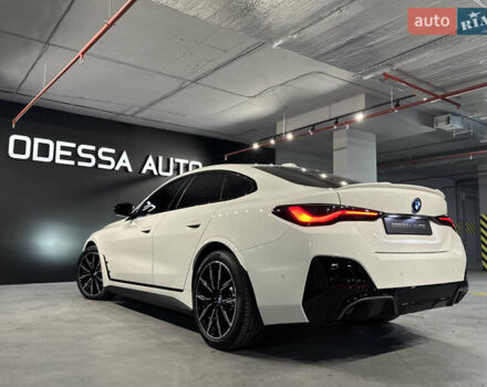 Белый БМВ i4, объемом двигателя 0 л и пробегом 3 тыс. км за 49999 $, фото 5 на Automoto.ua