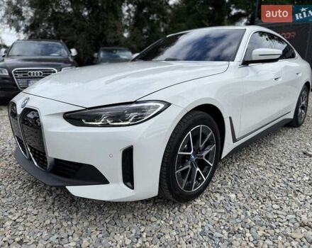 Белый БМВ i4, объемом двигателя 0 л и пробегом 31 тыс. км за 34900 $, фото 27 на Automoto.ua