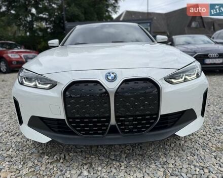 Белый БМВ i4, объемом двигателя 0 л и пробегом 31 тыс. км за 34900 $, фото 30 на Automoto.ua