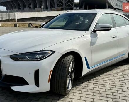 Белый БМВ i4, объемом двигателя 0 л и пробегом 7 тыс. км за 39900 $, фото 1 на Automoto.ua
