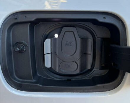 Белый БМВ i4, объемом двигателя 0 л и пробегом 33 тыс. км за 34500 $, фото 59 на Automoto.ua