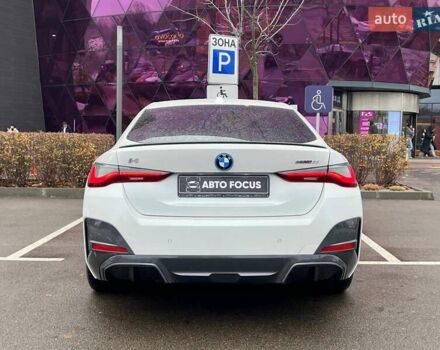 Белый БМВ i4, объемом двигателя 0 л и пробегом 20 тыс. км за 35990 $, фото 6 на Automoto.ua