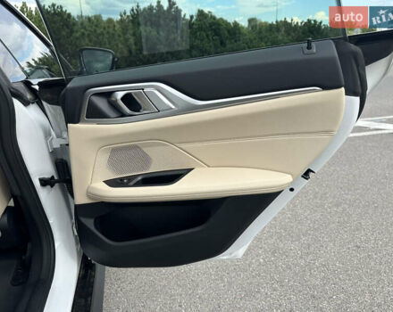 Белый БМВ i4, объемом двигателя 0 л и пробегом 20 тыс. км за 36999 $, фото 26 на Automoto.ua
