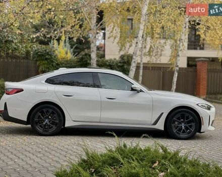 Белый БМВ i4, объемом двигателя 0 л и пробегом 42 тыс. км за 34900 $, фото 10 на Automoto.ua