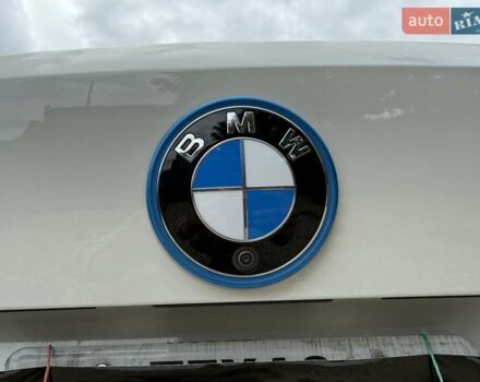 Белый БМВ i4, объемом двигателя 0 л и пробегом 31 тыс. км за 34900 $, фото 20 на Automoto.ua