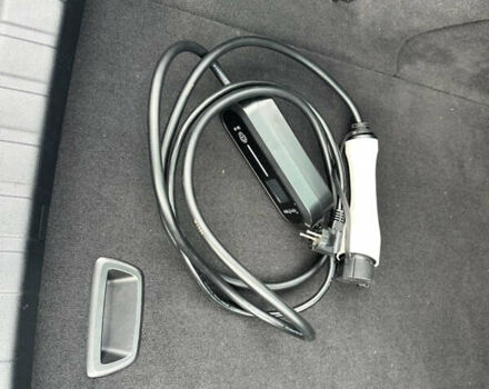 Белый БМВ i4, объемом двигателя 0 л и пробегом 20 тыс. км за 36999 $, фото 24 на Automoto.ua