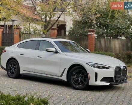 Белый БМВ i4, объемом двигателя 0 л и пробегом 42 тыс. км за 34900 $, фото 8 на Automoto.ua