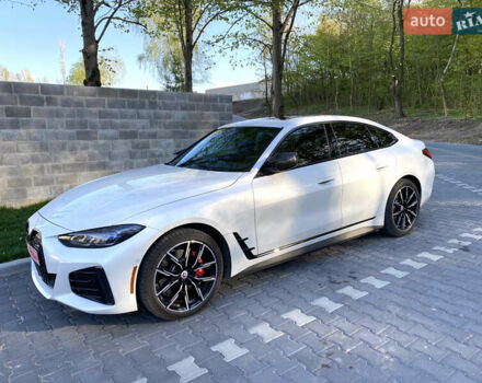 Белый БМВ i4, объемом двигателя 0 л и пробегом 40 тыс. км за 43300 $, фото 5 на Automoto.ua