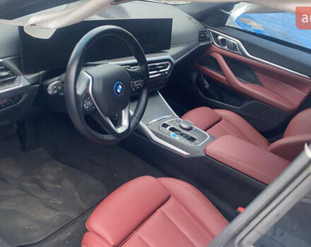 Белый БМВ i4, объемом двигателя 0 л и пробегом 64 тыс. км за 22500 $, фото 3 на Automoto.ua