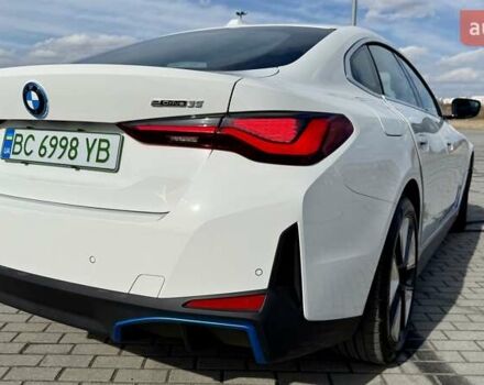 Белый БМВ i4, объемом двигателя 0 л и пробегом 7 тыс. км за 39900 $, фото 5 на Automoto.ua
