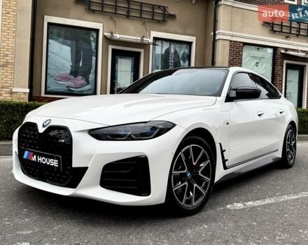Белый БМВ i4, объемом двигателя 0 л и пробегом 45 тыс. км за 55900 $, фото 7 на Automoto.ua