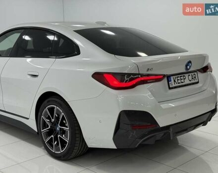 Белый БМВ i4, объемом двигателя 0 л и пробегом 11 тыс. км за 40900 $, фото 16 на Automoto.ua