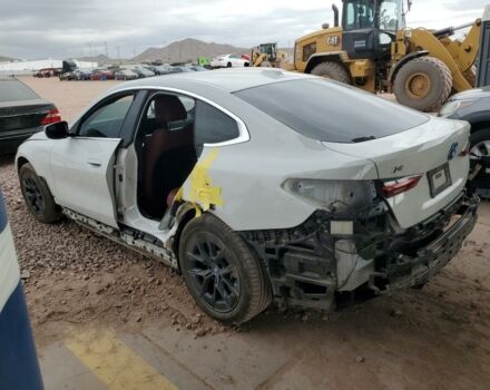 Белый БМВ i4, объемом двигателя 0 л и пробегом 28 тыс. км за 24800 $, фото 3 на Automoto.ua