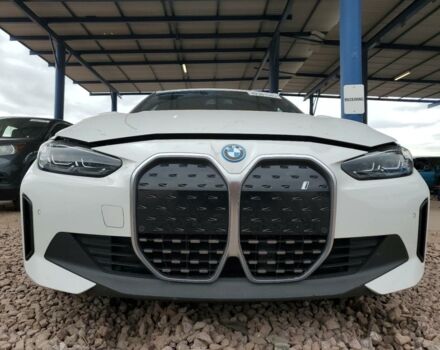 Белый БМВ i4, объемом двигателя 0 л и пробегом 28 тыс. км за 24800 $, фото 1 на Automoto.ua