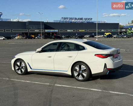 Белый БМВ i4, объемом двигателя 0 л и пробегом 8 тыс. км за 45500 $, фото 3 на Automoto.ua