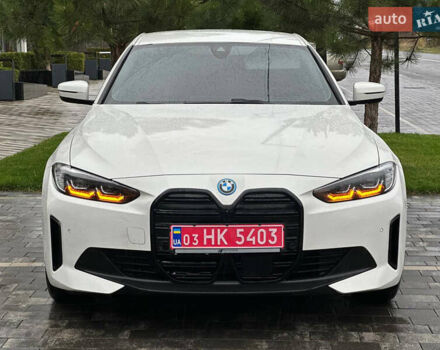 Белый БМВ i4, объемом двигателя 0 л и пробегом 16 тыс. км за 34600 $, фото 2 на Automoto.ua