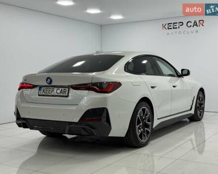 Белый БМВ i4, объемом двигателя 0 л и пробегом 11 тыс. км за 40900 $, фото 13 на Automoto.ua