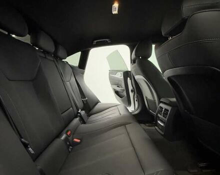 Белый БМВ i4, объемом двигателя 0 л и пробегом 11 тыс. км за 40900 $, фото 44 на Automoto.ua