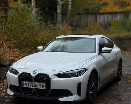 Белый БМВ i4, объемом двигателя 0 л и пробегом 30 тыс. км за 38500 $, фото 7 на Automoto.ua