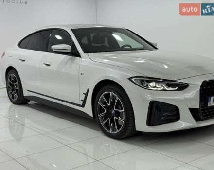 Белый БМВ i4, объемом двигателя 0 л и пробегом 11 тыс. км за 40900 $, фото 6 на Automoto.ua
