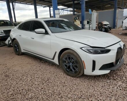 Белый БМВ i4, объемом двигателя 0 л и пробегом 28 тыс. км за 24800 $, фото 2 на Automoto.ua