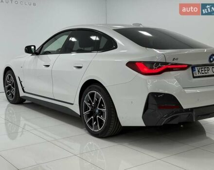 Белый БМВ i4, объемом двигателя 0 л и пробегом 11 тыс. км за 40900 $, фото 14 на Automoto.ua