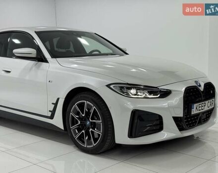 Белый БМВ i4, объемом двигателя 0 л и пробегом 11 тыс. км за 40900 $, фото 8 на Automoto.ua