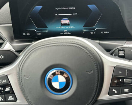 Белый БМВ i4, объемом двигателя 0 л и пробегом 45 тыс. км за 42250 $, фото 19 на Automoto.ua