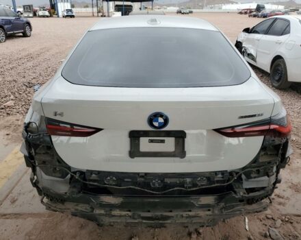 Белый БМВ i4, объемом двигателя 0 л и пробегом 28 тыс. км за 24800 $, фото 4 на Automoto.ua
