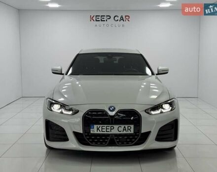 Белый БМВ i4, объемом двигателя 0 л и пробегом 11 тыс. км за 40900 $, фото 10 на Automoto.ua