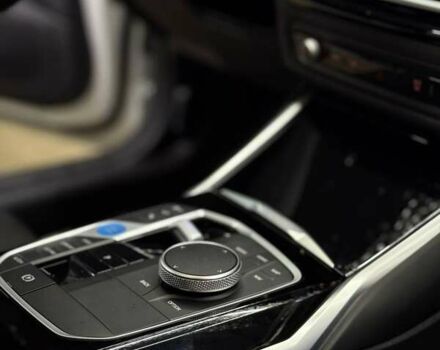 Белый БМВ i4, объемом двигателя 0 л и пробегом 30 тыс. км за 38500 $, фото 11 на Automoto.ua