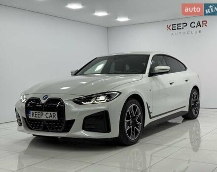 Белый БМВ i4, объемом двигателя 0 л и пробегом 11 тыс. км за 40900 $, фото 5 на Automoto.ua