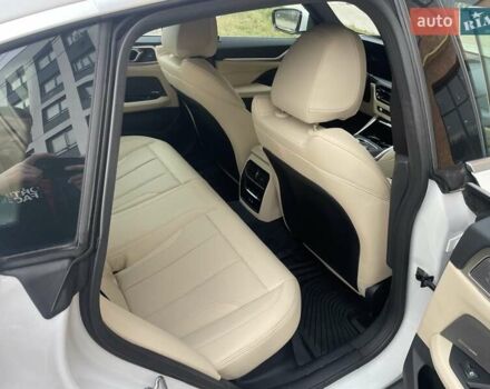 Білий БМВ i4, об'ємом двигуна 0 л та пробігом 1 тис. км за 49900 $, фото 5 на Automoto.ua