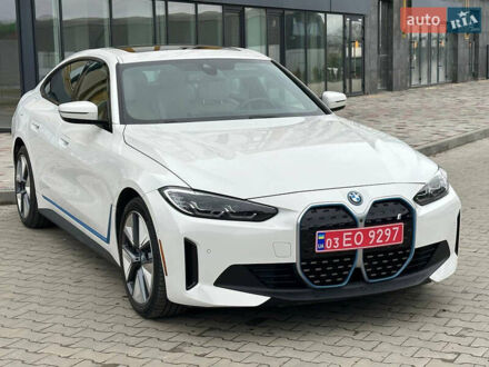 БМВ i4 2022 в Киеве на Automoto.ua Белый БМВ i4, объемом двигателя 0 л и пробегом 38 тыс. км за 33000 $, фото 1 на Automoto.ua