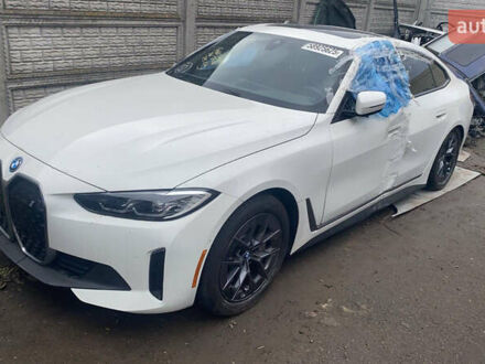 Белый БМВ i4, объемом двигателя 0 л и пробегом 64 тыс. км за 22500 $, фото 1 на Automoto.ua
