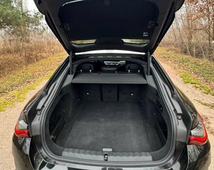 Черный БМВ i4, объемом двигателя 0 л и пробегом 92 тыс. км за 39000 $, фото 9 на Automoto.ua