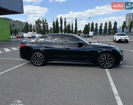 Черный БМВ i4, объемом двигателя 0 л и пробегом 31 тыс. км за 39900 $, фото 9 на Automoto.ua