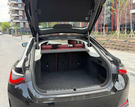 Черный БМВ i4, объемом двигателя 0 л и пробегом 15 тыс. км за 36000 $, фото 7 на Automoto.ua