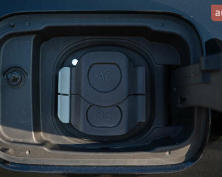 Черный БМВ i4, объемом двигателя 0 л и пробегом 68 тыс. км за 45000 $, фото 17 на Automoto.ua